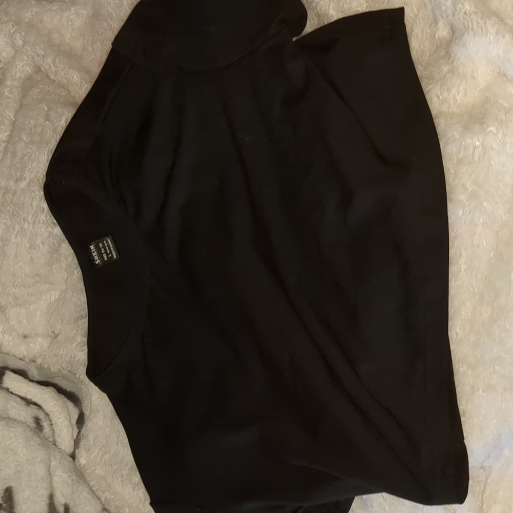 Black crop top